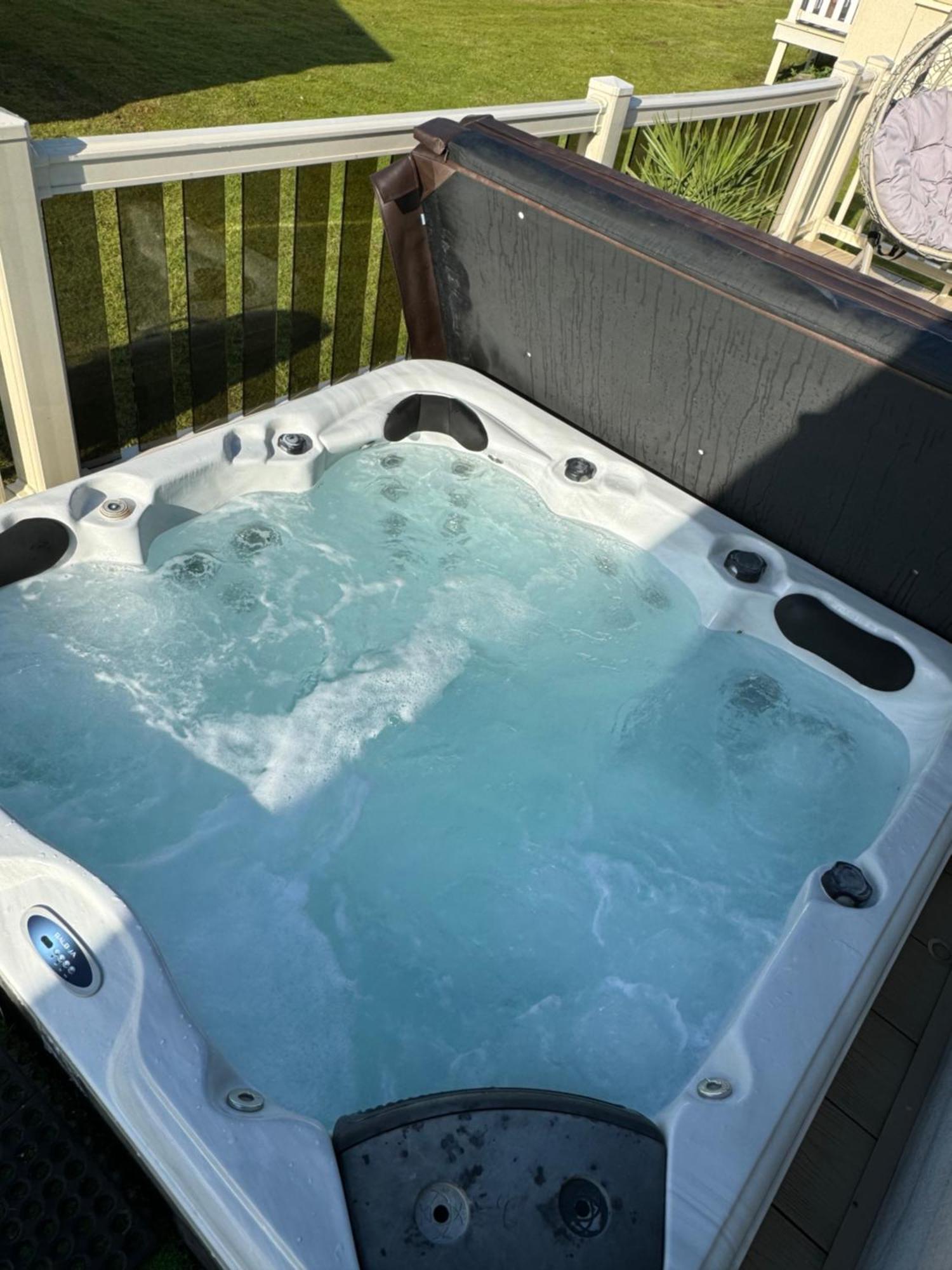 Hot Tub Retreat At Tattershall Lakes Kültér fotó