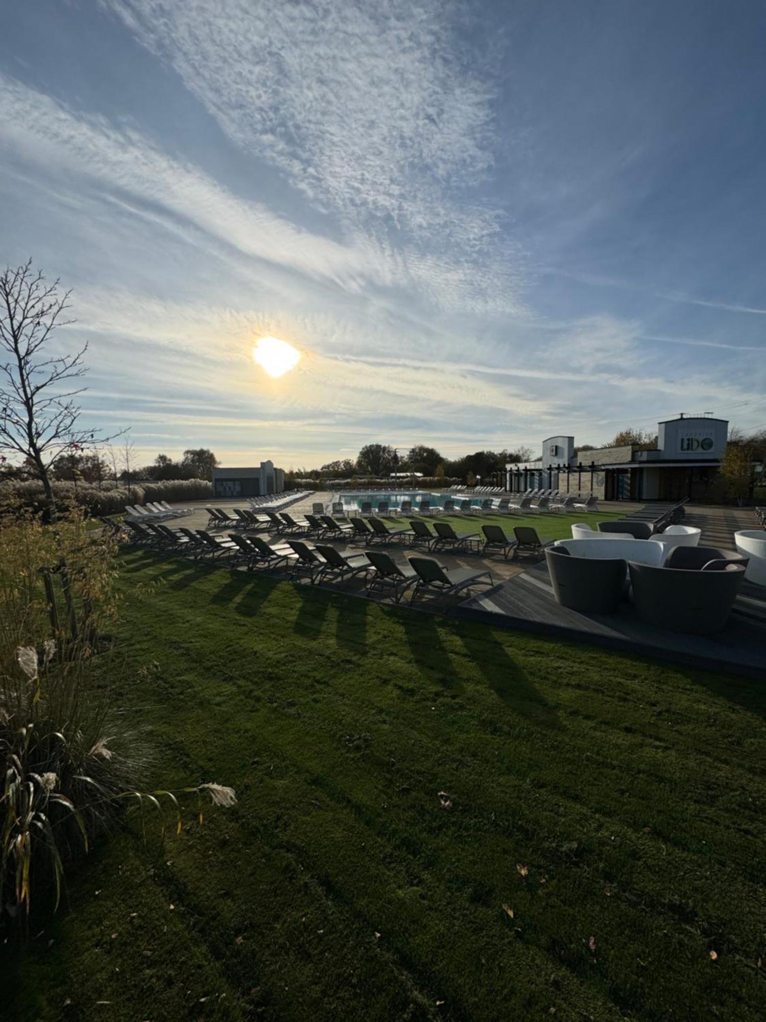 Hot Tub Retreat At Tattershall Lakes Kültér fotó